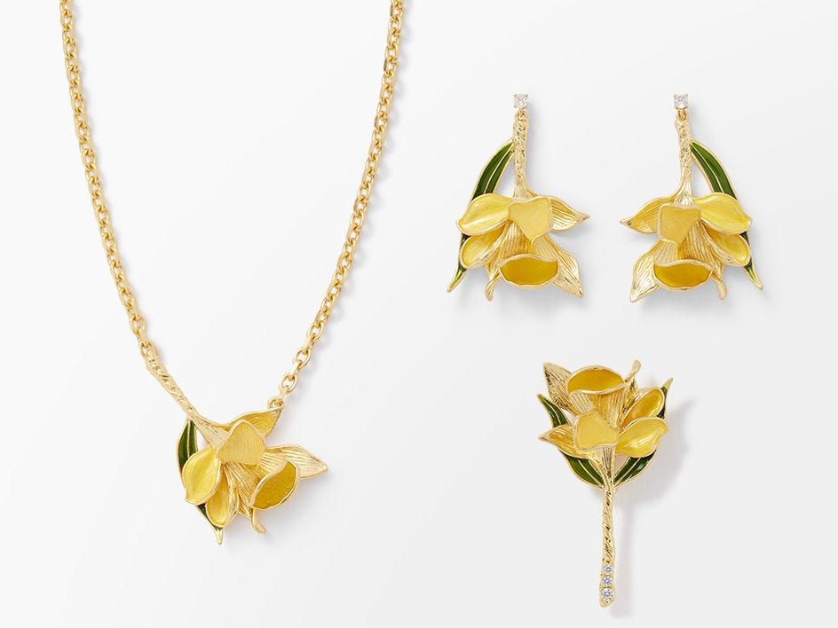 Yellow and green daffodil earrings and necklace