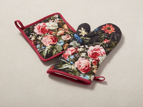 Peeters Bouquet of Flowers Pot Holder and Oven Mitt Set